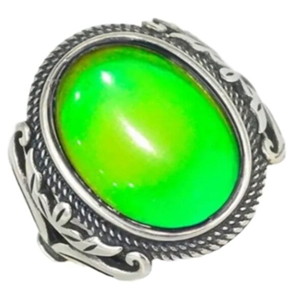 d'vine Products Jewelry - Victorian Design Band - Boho Style Mood Stone - Color Changing Ring Stainless